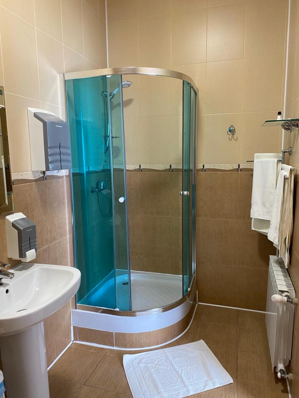 In Hotel Kamyanets-Podilski Dış mekan fotoğraf